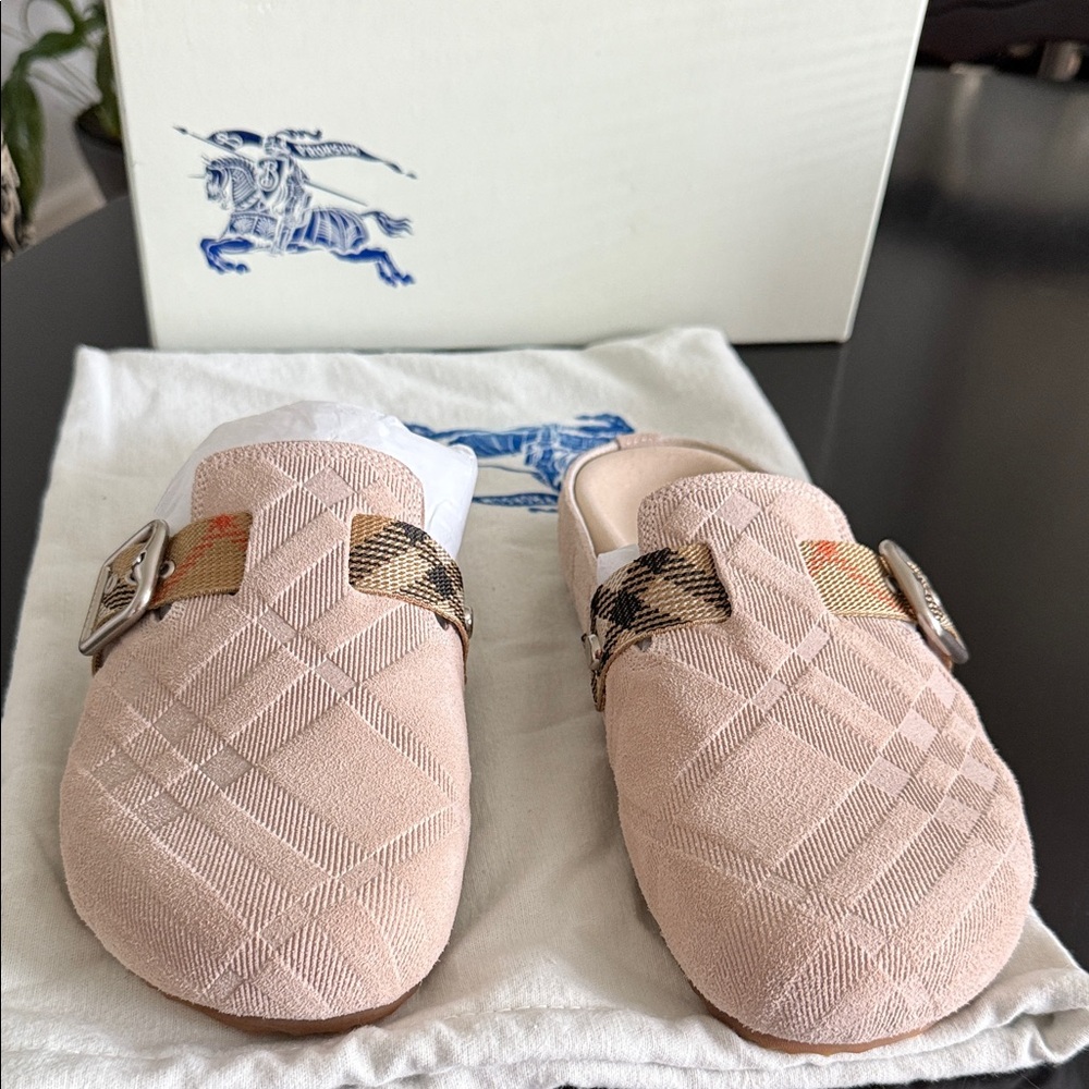 Burberry Beige Mules